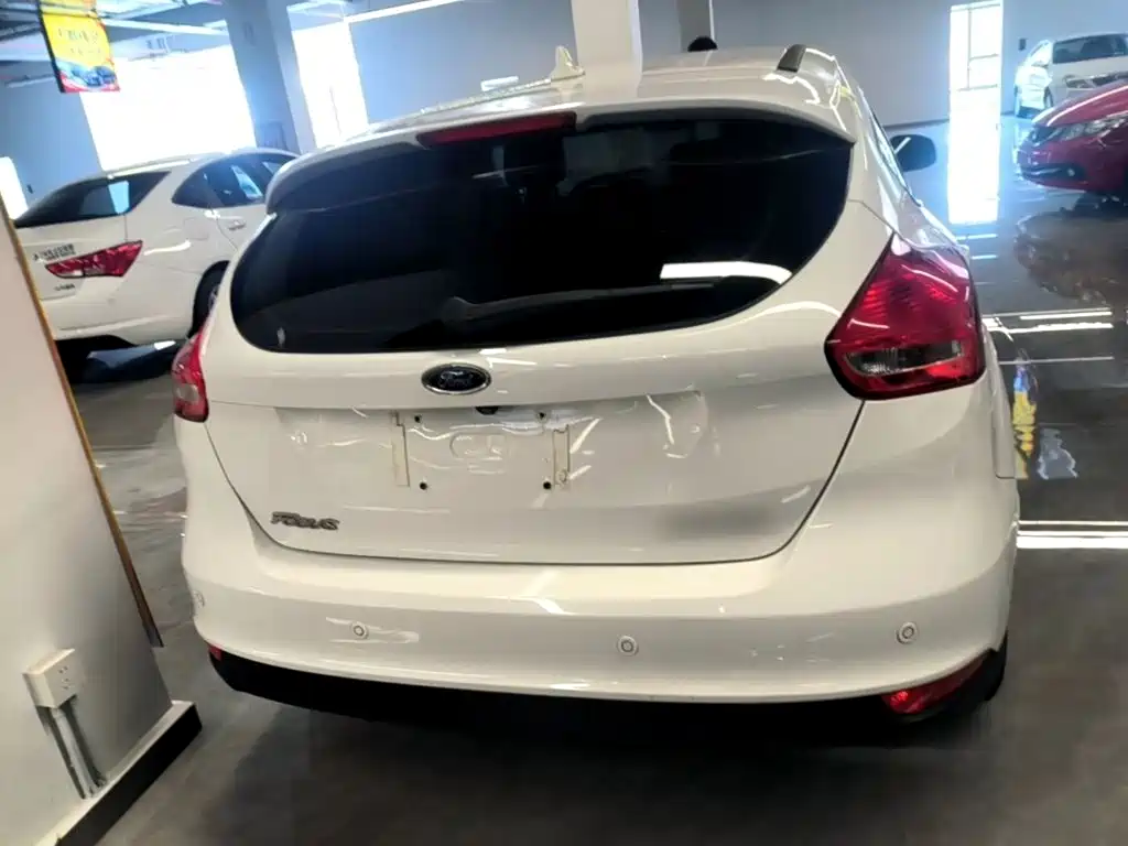 Ford Focus 2019 2018 Hatchback Classic 1.6L Automatic Trend Smart Edition