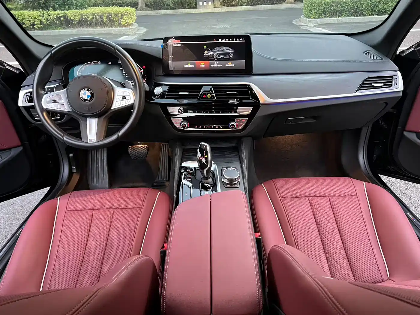 BMW 5 Series 2023 530Li Leading M Sport Package фото 6