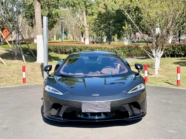 mclaren gt