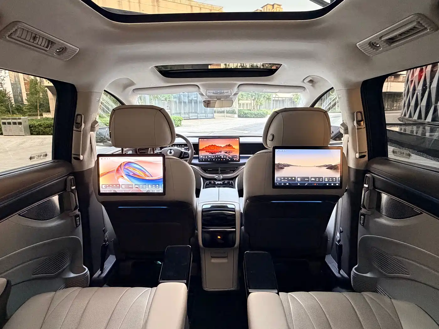Denza D9 2022 DM-i 970 AWD Flagship фото 19