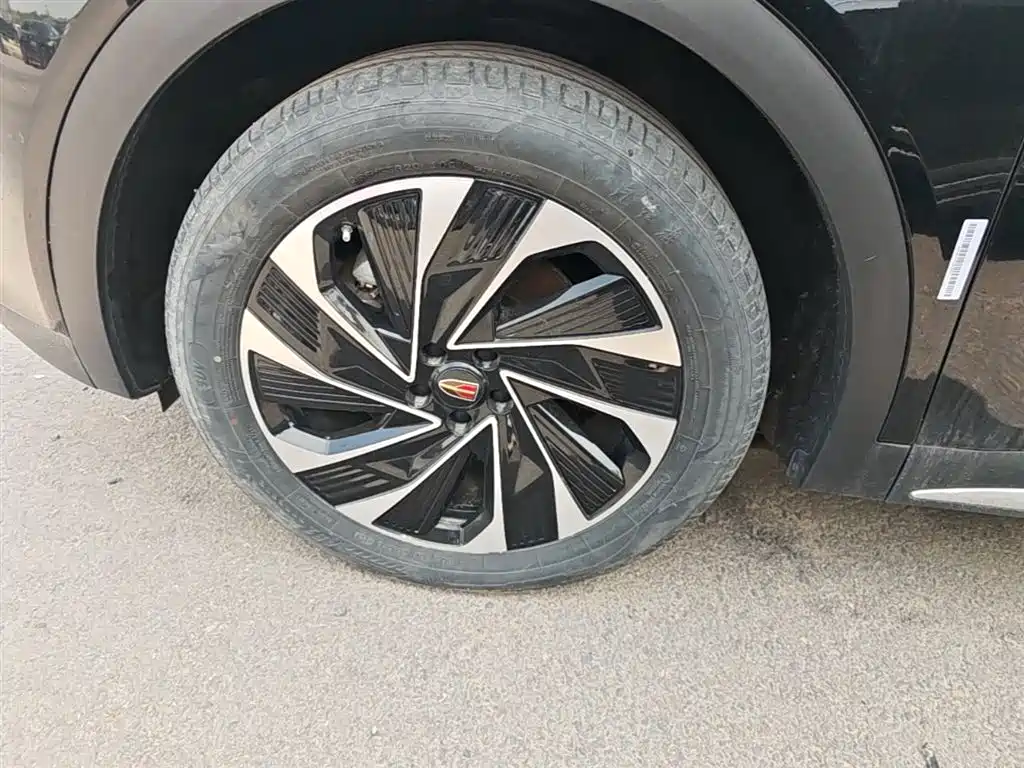 Hongqi HS7 PHEV 2024 2.0T PHEV 4WD Flagship Edition 6-seater фото 23