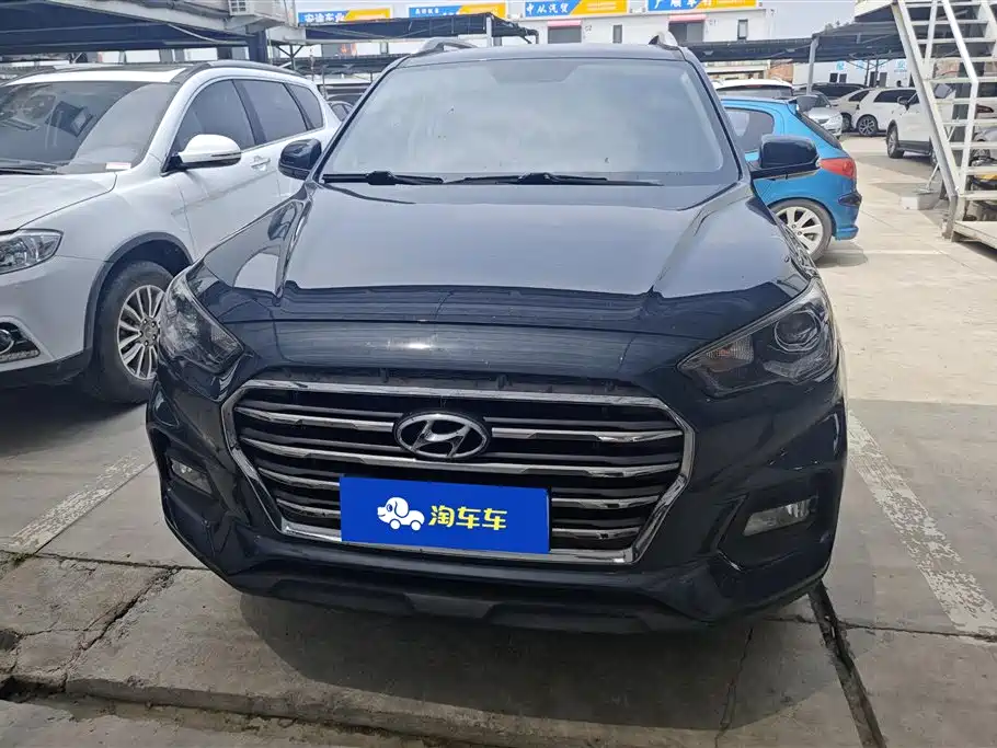 Hyundai Beijing Hyundai ix35 2018 2.0L Automatic 2WD Zhiyong·Enjoyment Edition фото 2