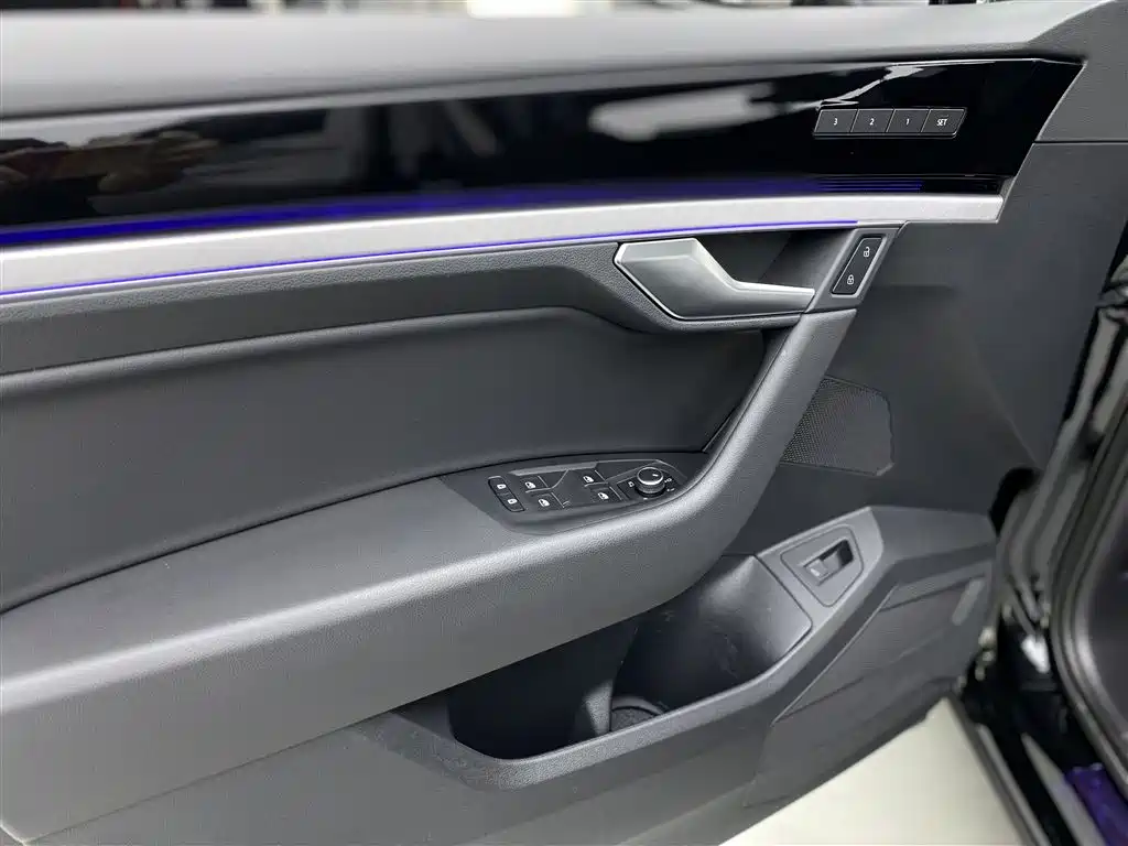Volkswagen Touareg 2022 3.0TSI Rui Xiang Edition Gloss Black Sport Package фото 21