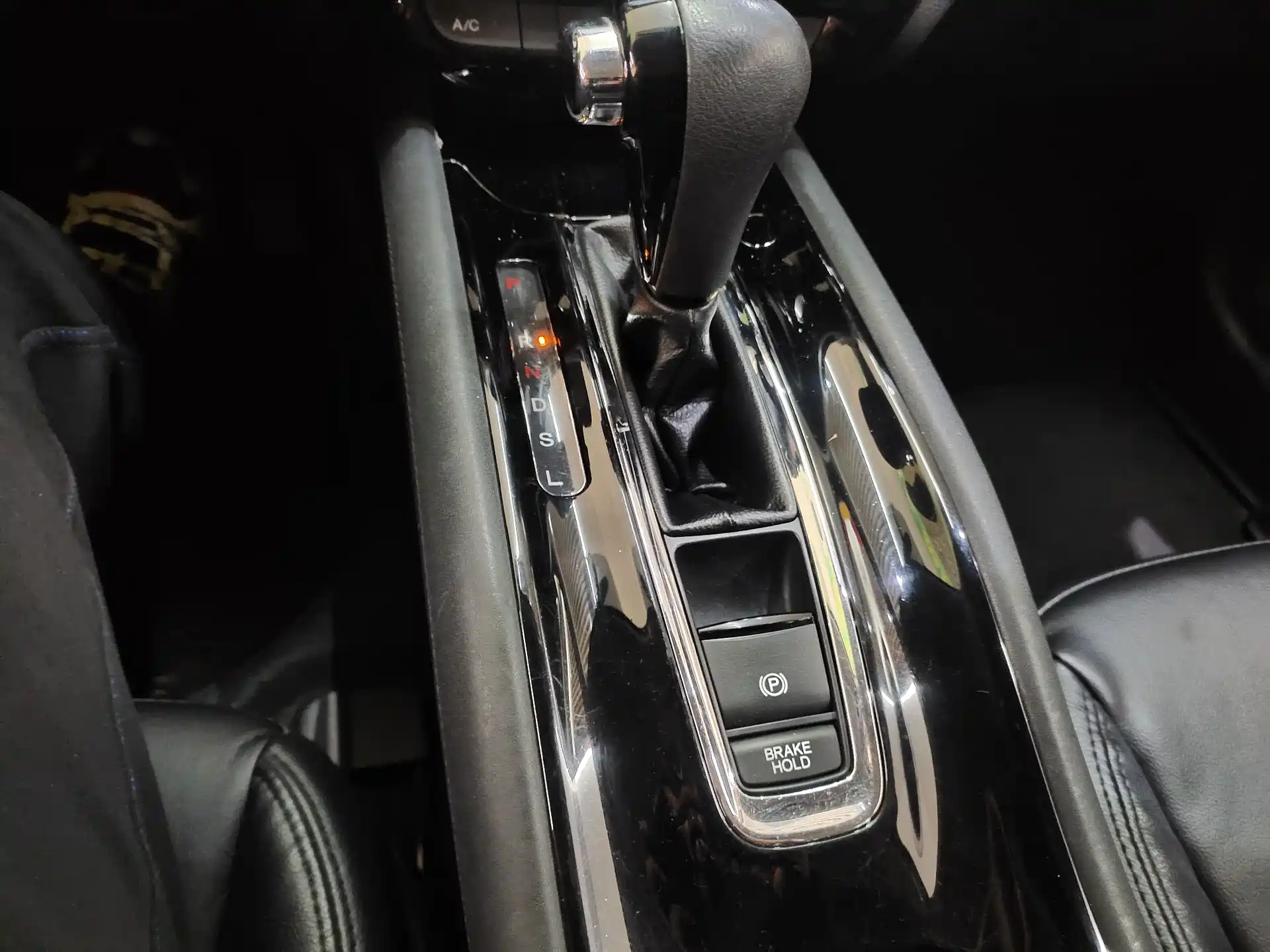Photo 12 - Honda Vezel