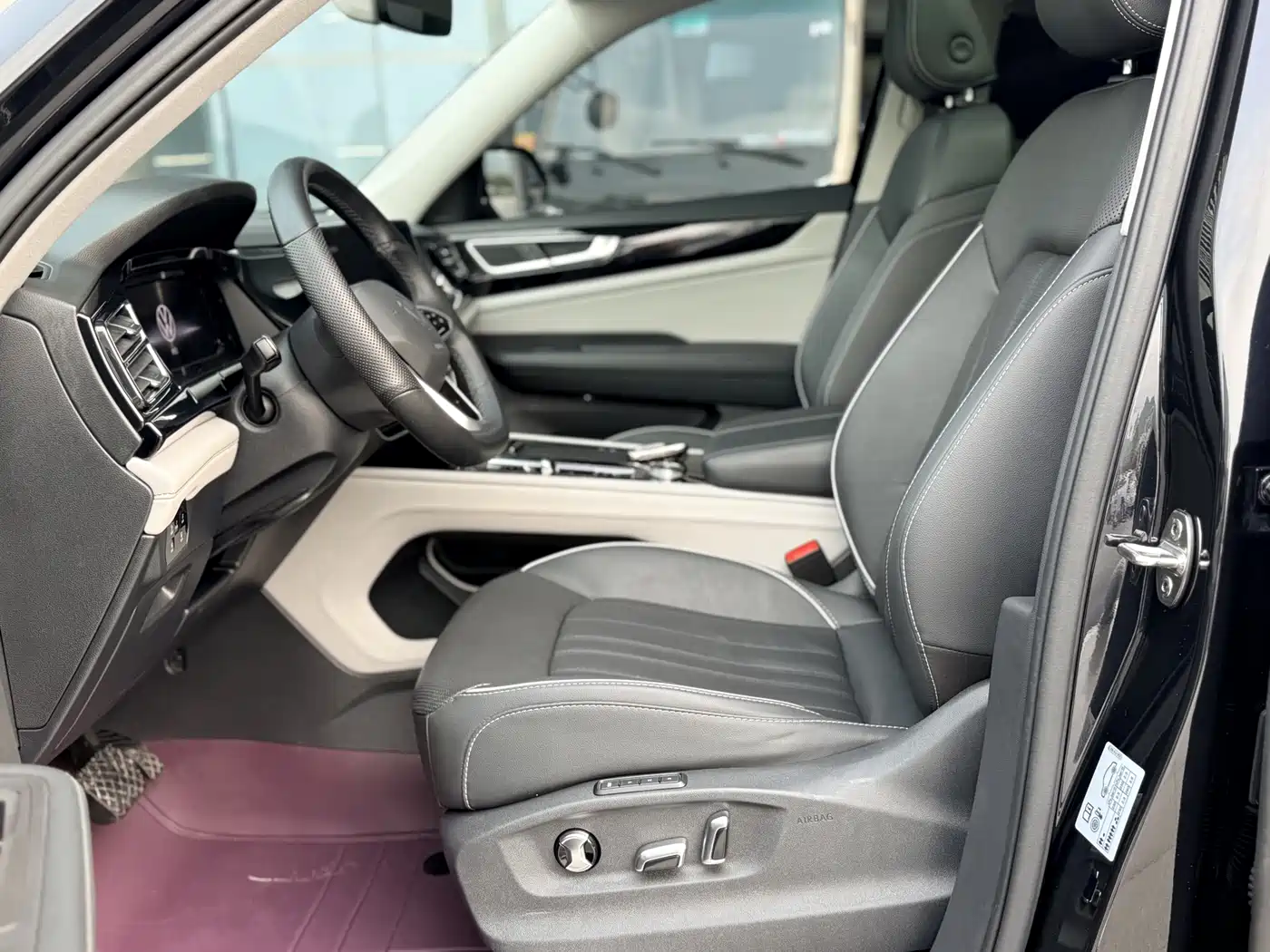 Volkswagen Teramont 2023 380TSI AWD Premium Luxury Edition фото 15
