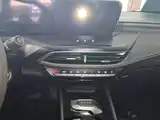 Photo 13 - Buick Verano