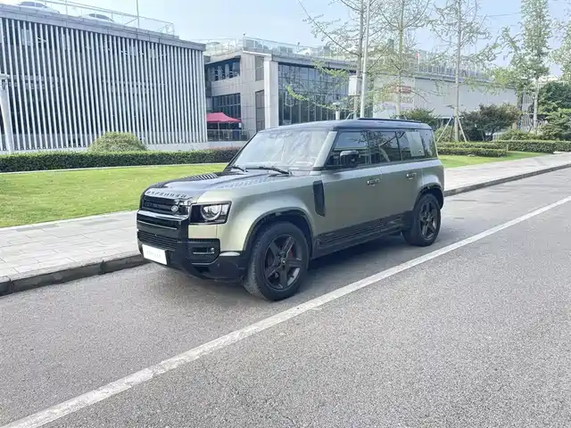 Land Rover Defender 110 3.0T P400 X