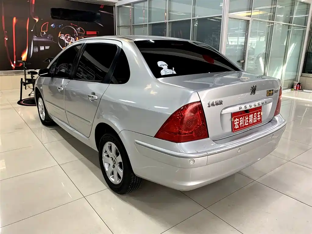 Peugeot 307 2010 Model Sedan 1.6L Automatic Comfort Edition фото 16