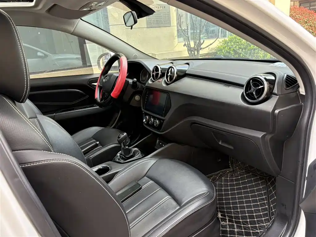 Soueast DX3 2023 2022 1.5L Manual Luxury