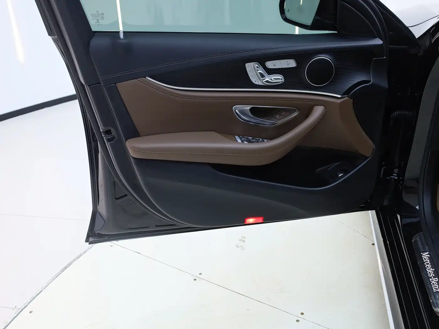 Mercedes-Benz E-Class 2021 Facelift E 300 L Sport Fashion фото 10