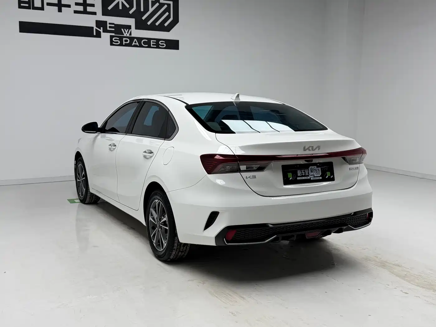 Kia K3 2023 Model 1.5L CVT Luxury Edition фото 6