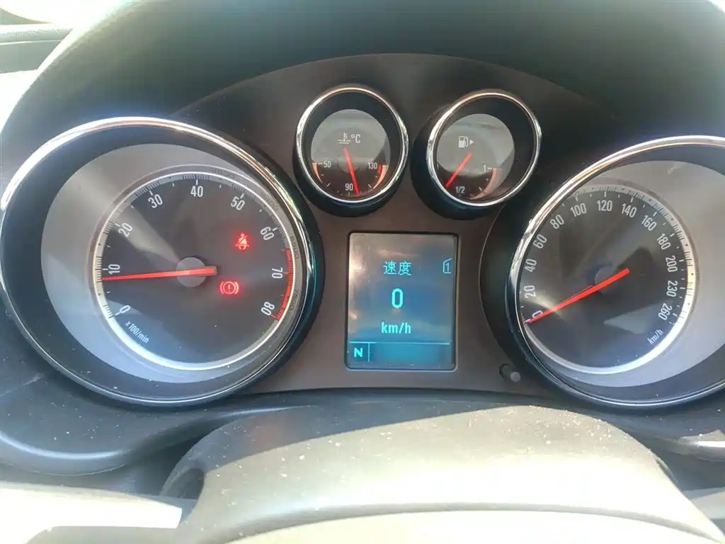 Buick Regal 2015 1.6T Leading Tech Edition фото 4