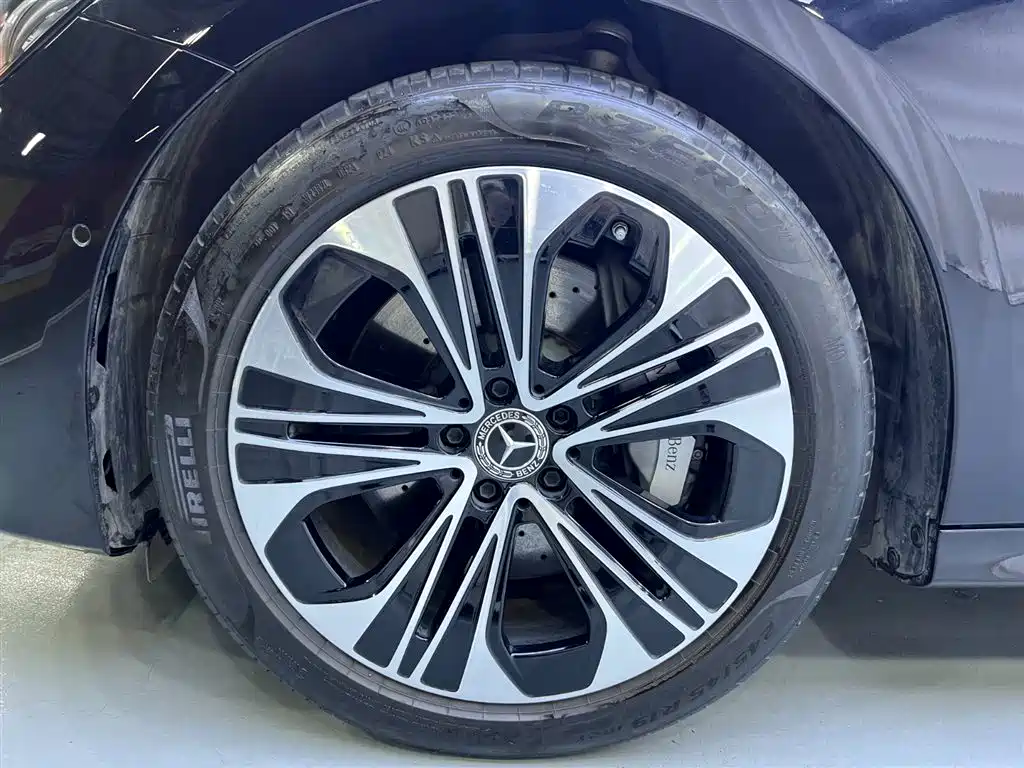Mercedes-Benz E-Class New Energy 2024 E 350 e L Plug-in Hybrid Sedan фото 26