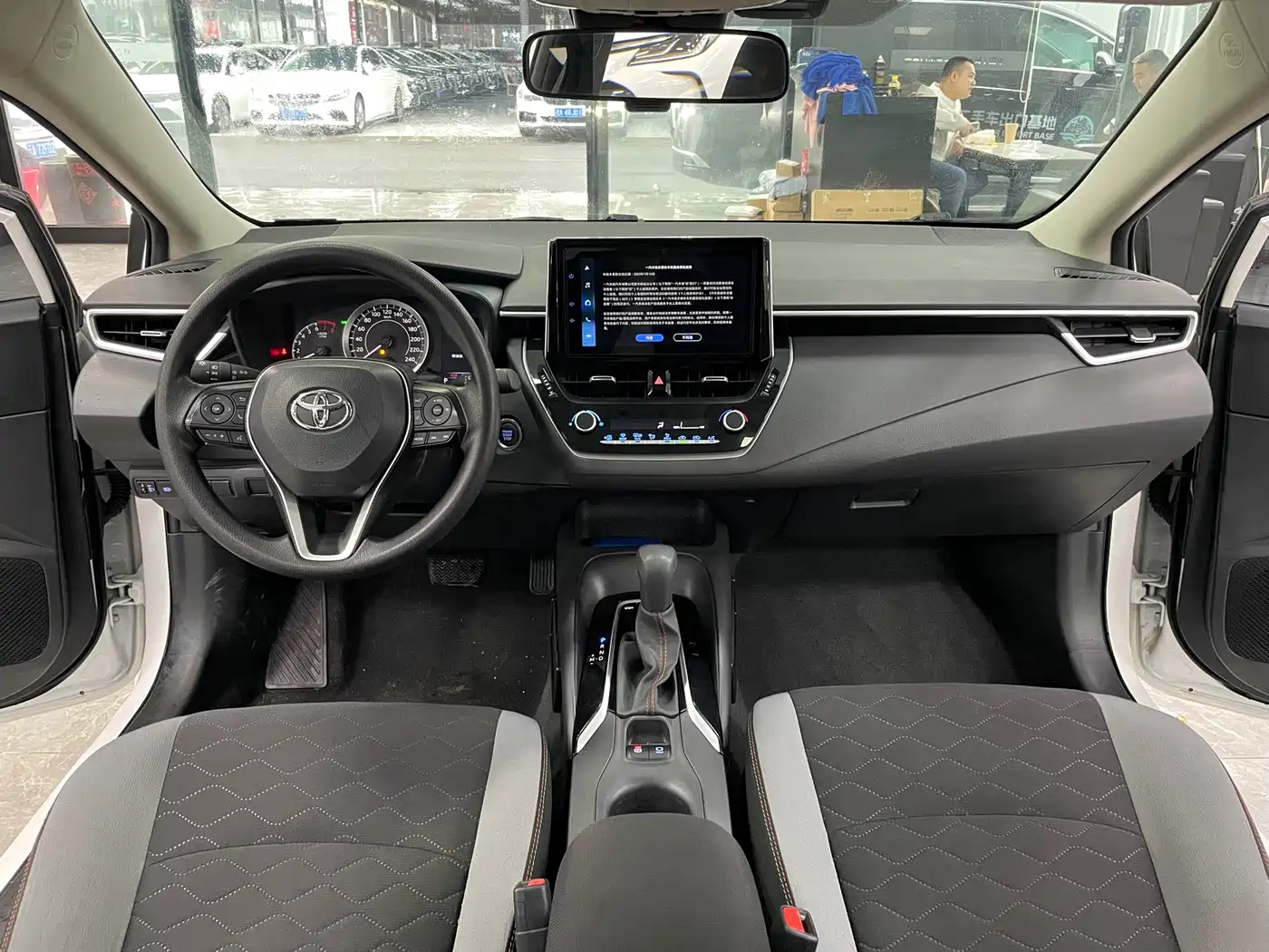 Toyota Corolla 2021 1.2T S-CVT Elite PLUS Edition фото 8