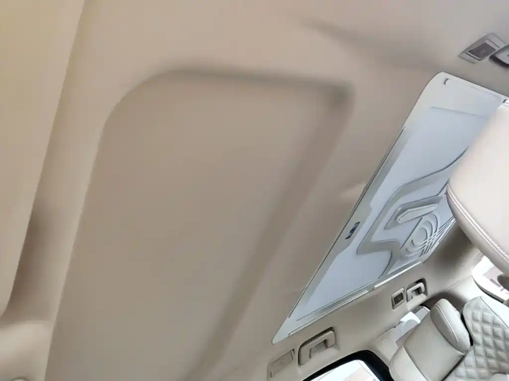 Photo 18 - Buick GL8