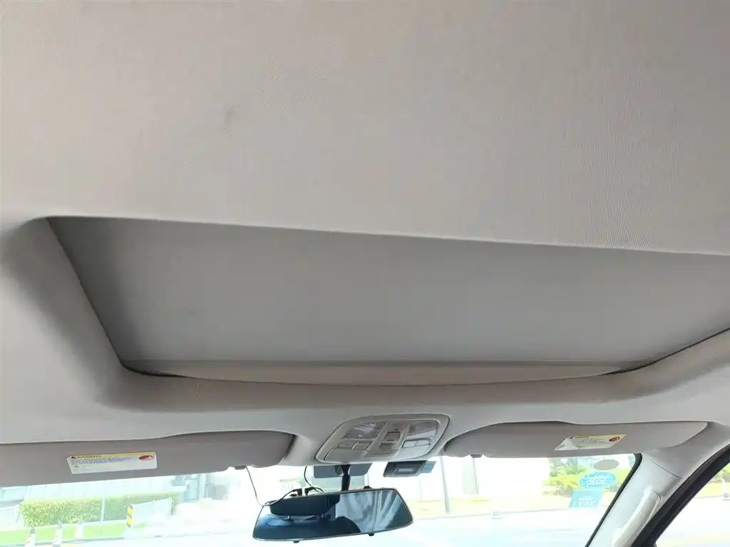 SAIC Maxus Maxus G10 2016 2.0T Automatic Elite фото 9
