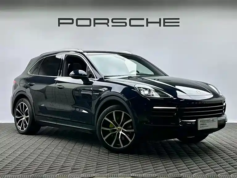 PORSCHE CAYENNE NEW ENERGY