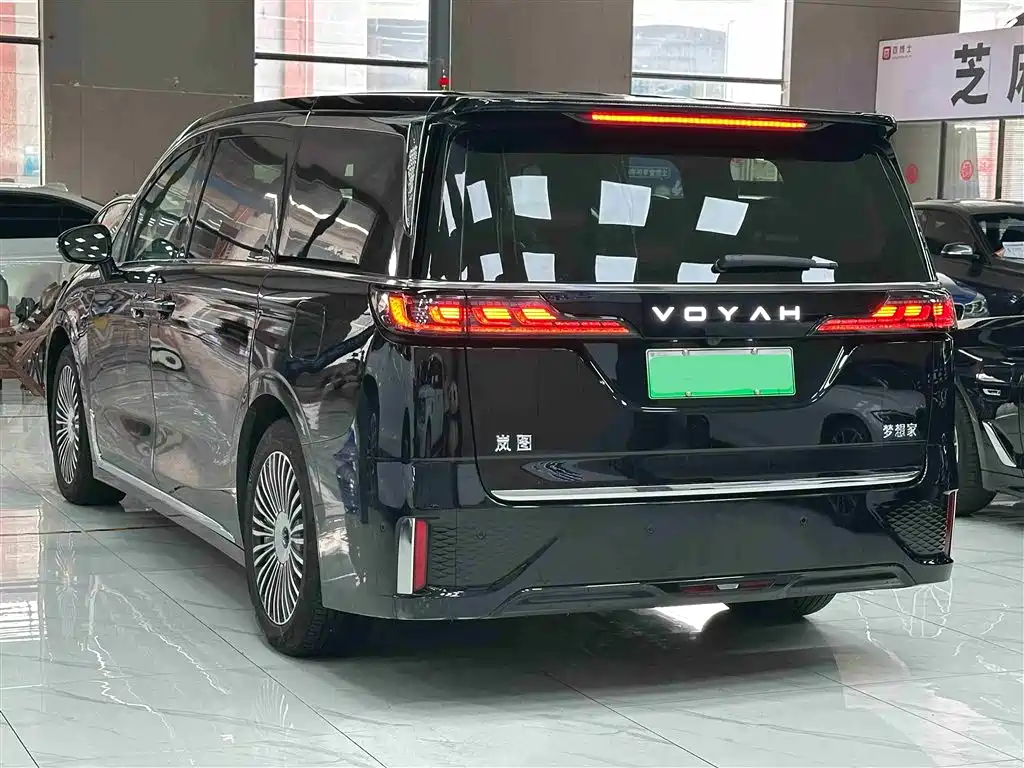 Voyah Auto Voyah Dreamer 2025 PHEV AWD Excellent Kunpeng Edition фото 4