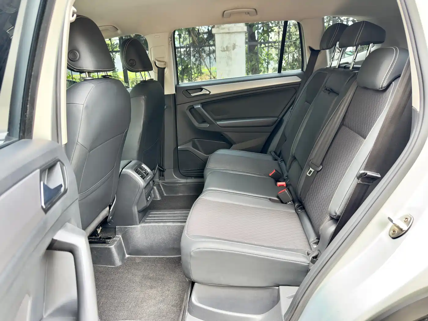 Volkswagen Tiguan L 2017 330TSI Automatic 2WD Trend Edition фото 13