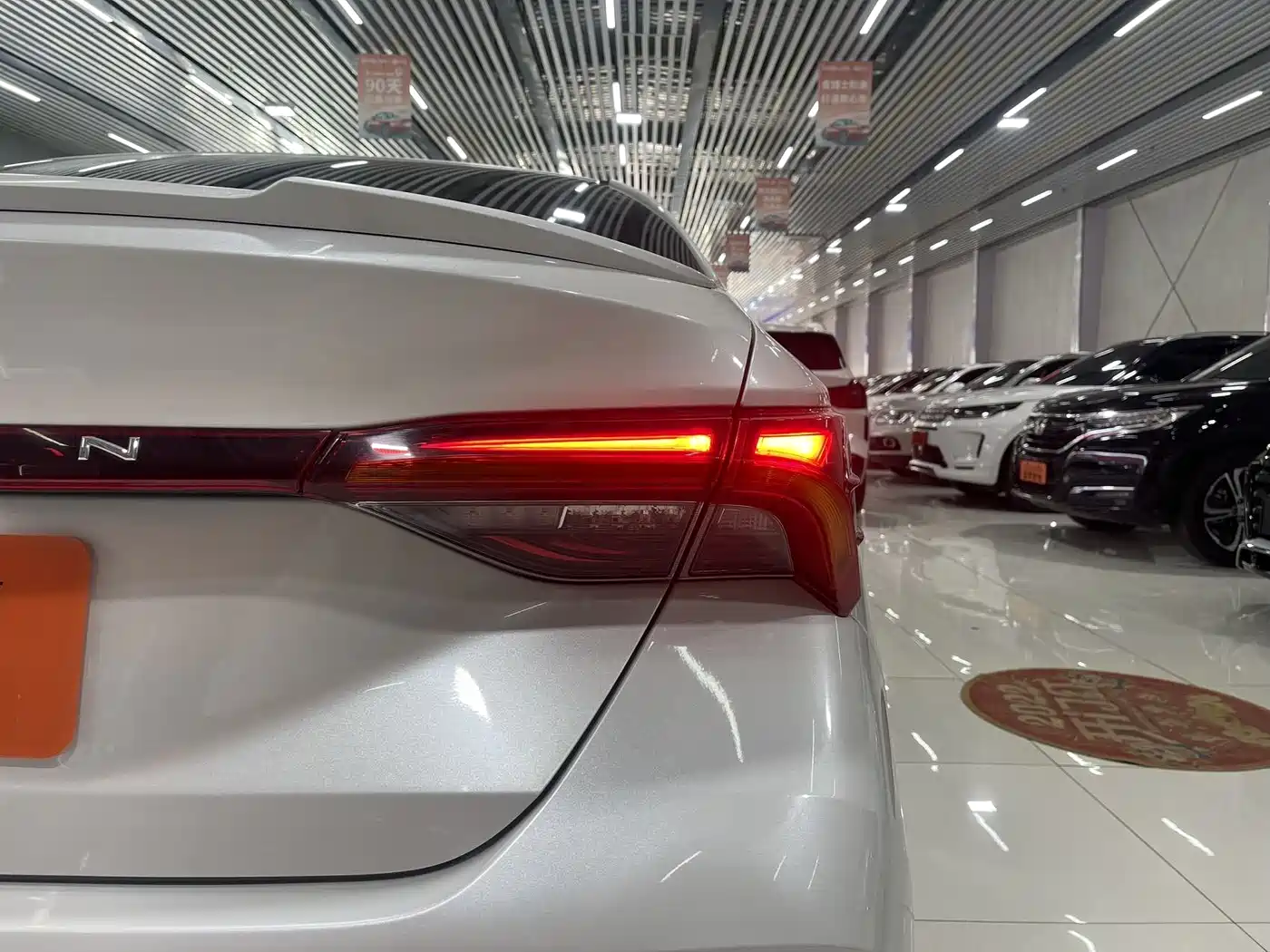 Toyota Avalon 2021 2.5L Luxury Edition фото 16