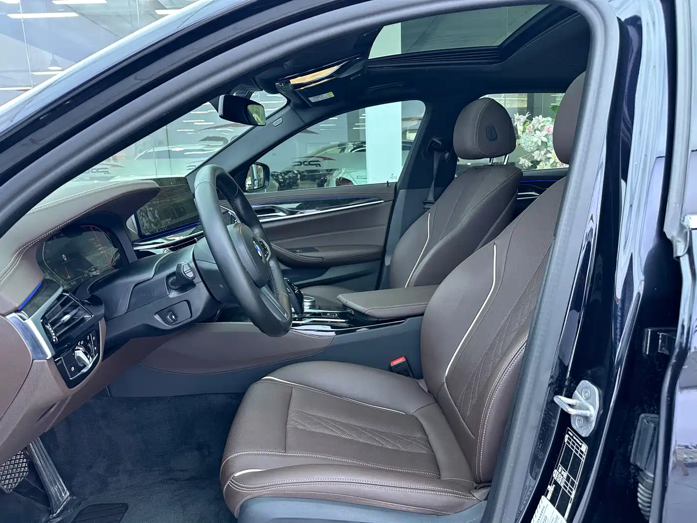 BMW 5 Series 2022 525Li M Sport Package фото 7
