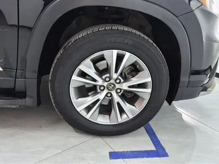 Toyota Highlander 2017 2.0T 4WD Elite 7-Seater фото 6