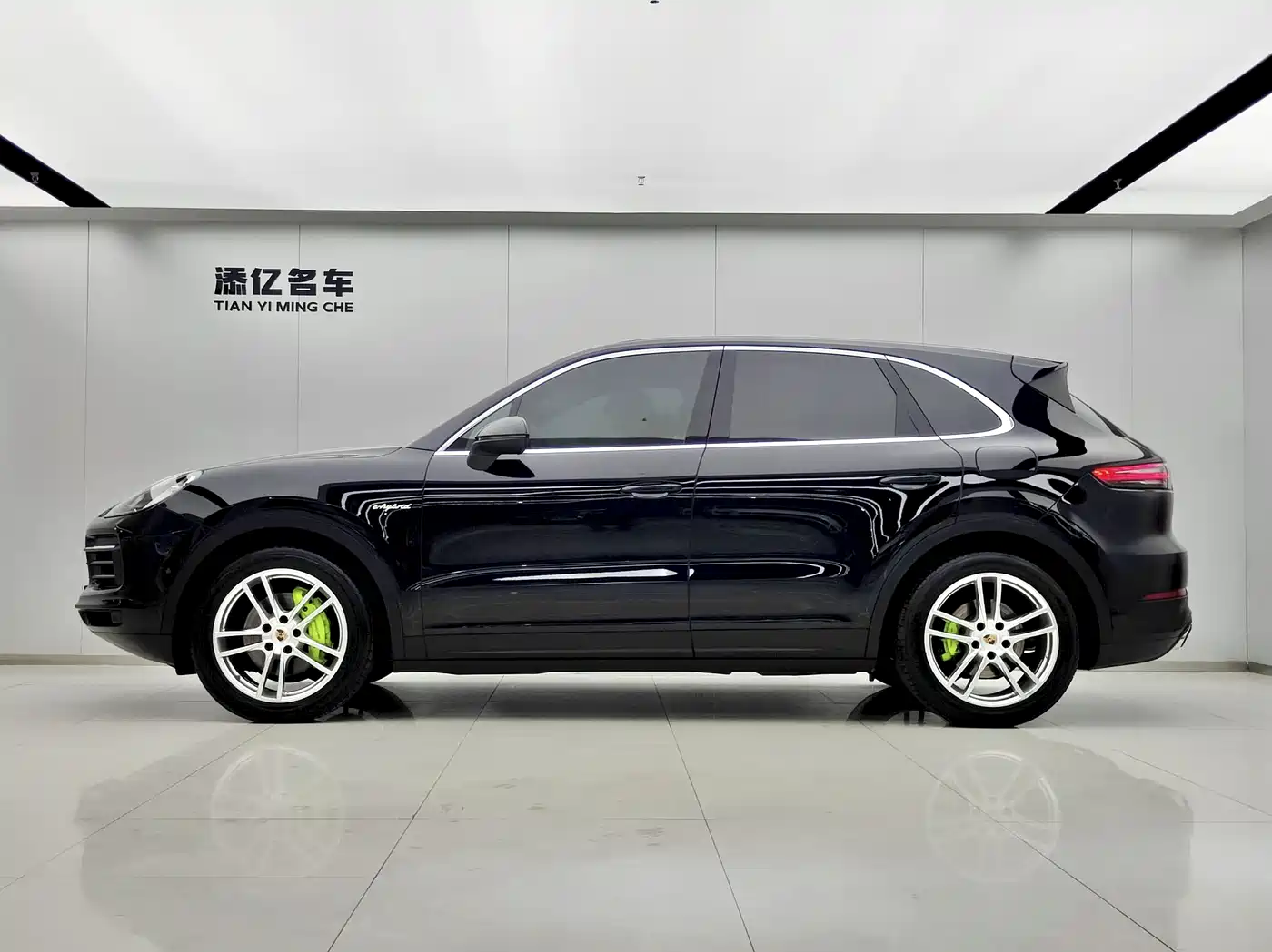 Porsche Cayenne New Energy 2021 Cayenne E-Hybrid 2.0T фото 4