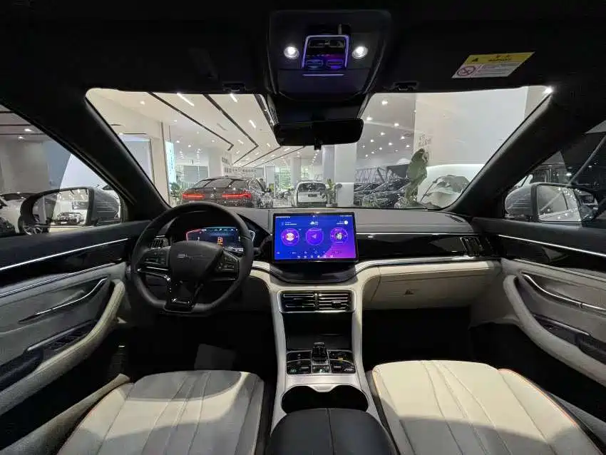 BYD Song PLUS PHEV 2024 Glory Edition DM-i 110km Flagship фото 15