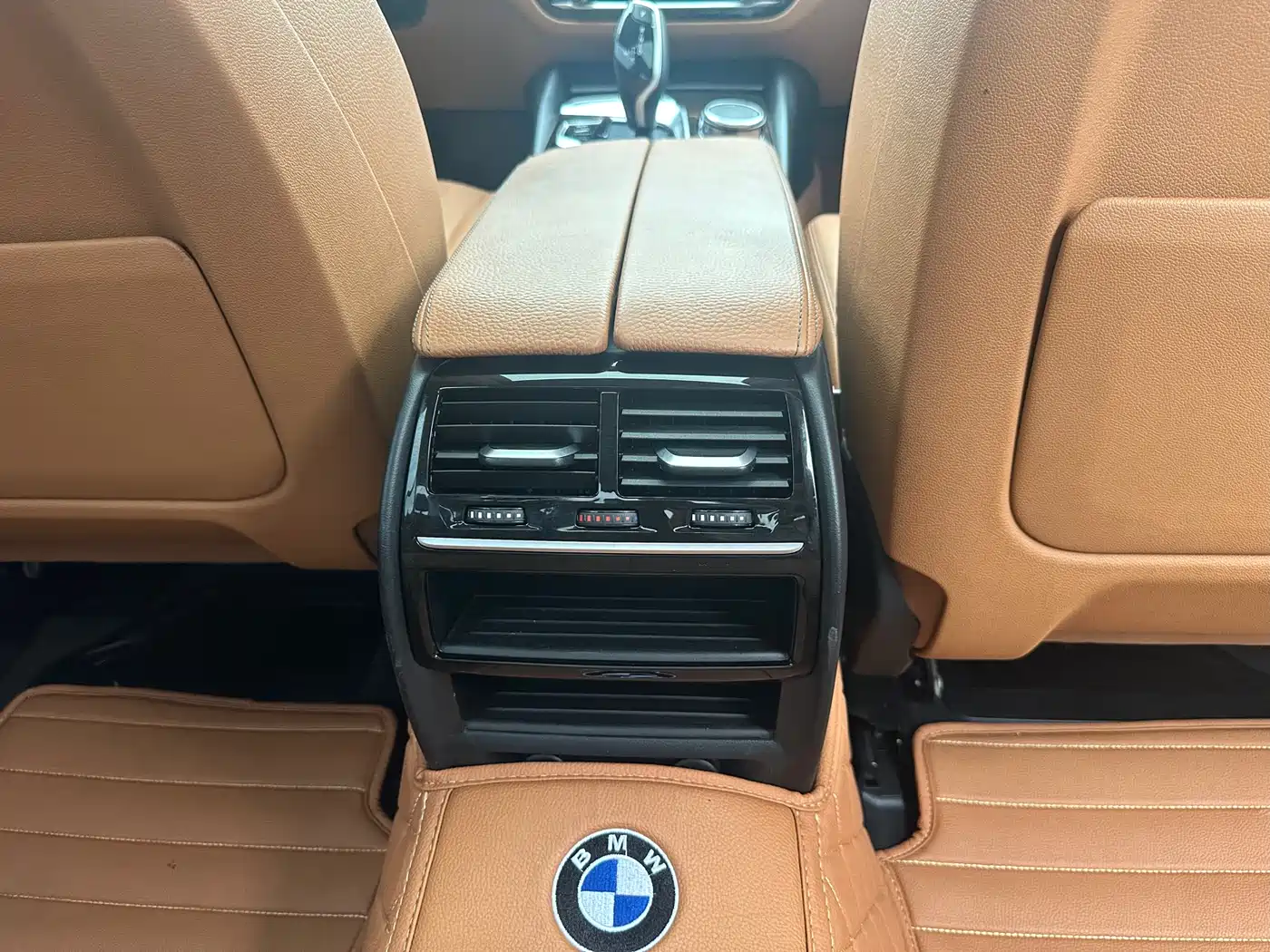 BMW 5 Series 2018 528Li Launch Special Edition фото 11