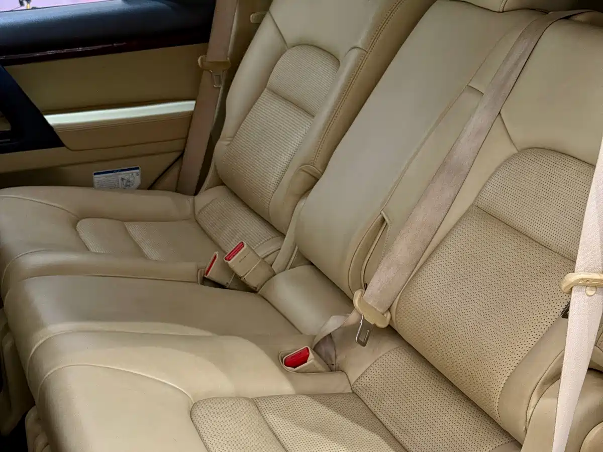 Toyota Land Cruiser (Import) 2017
