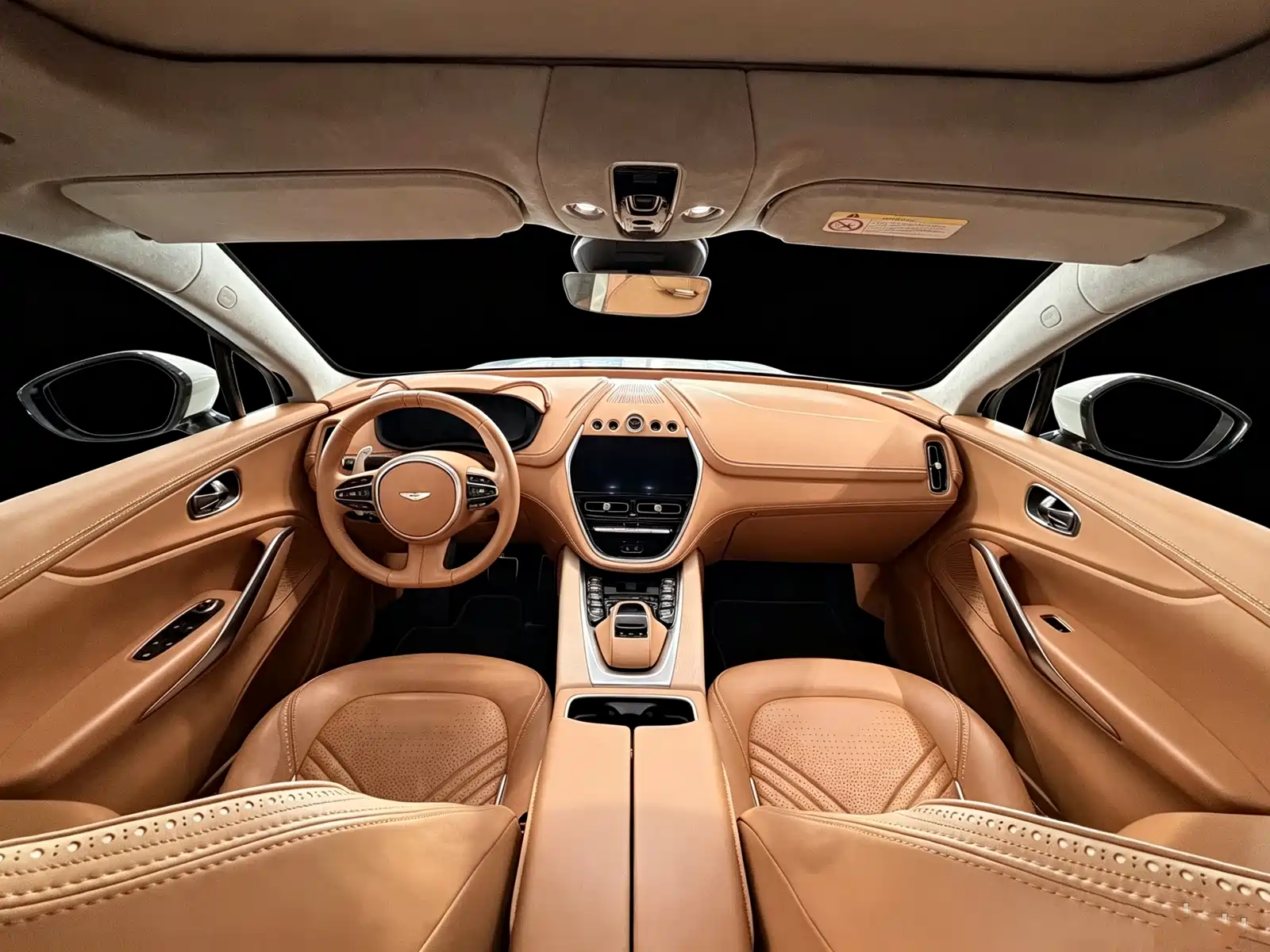 Фото 5 - Aston Martin DBX