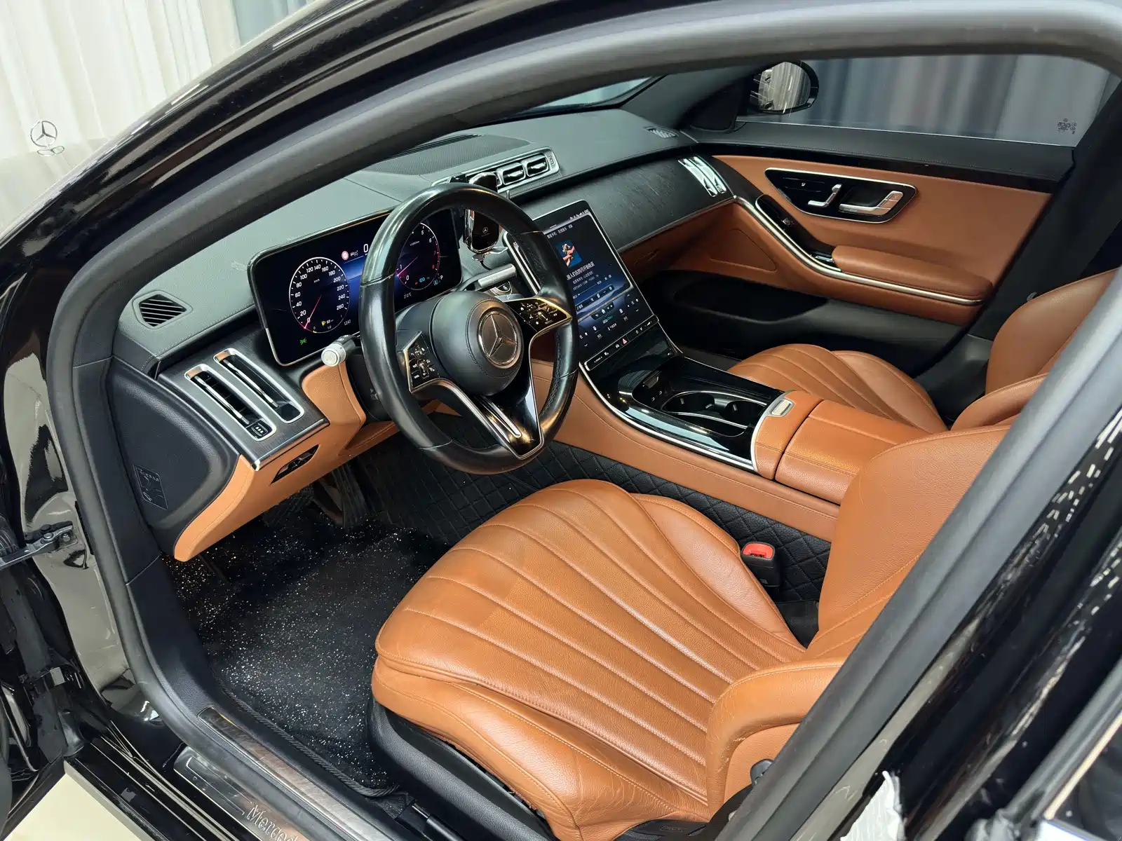 صورة 5 - Mercedes-Benz S-Class