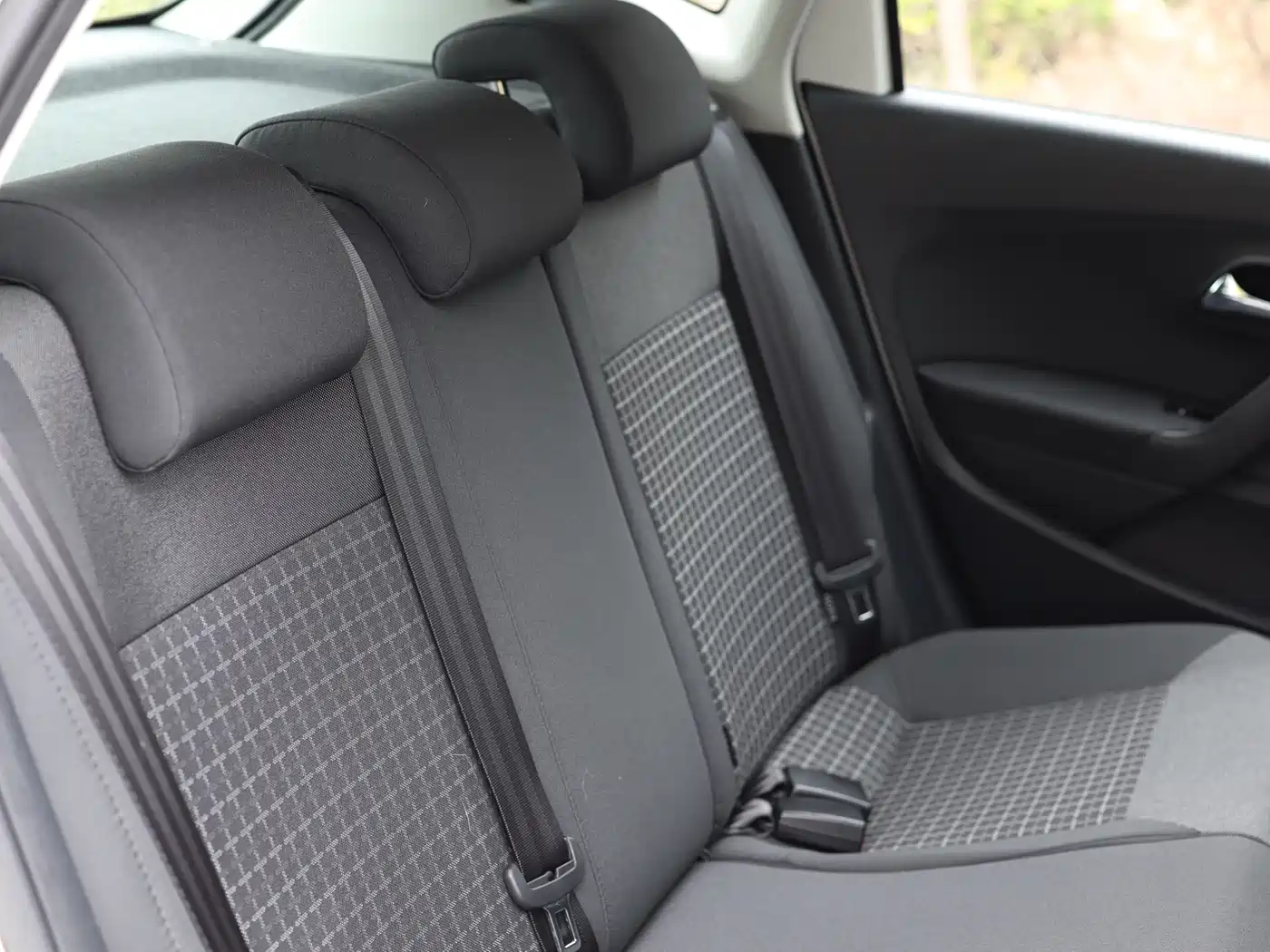 Volkswagen Polo 2016 1.6L Automatic Comfort фото 25