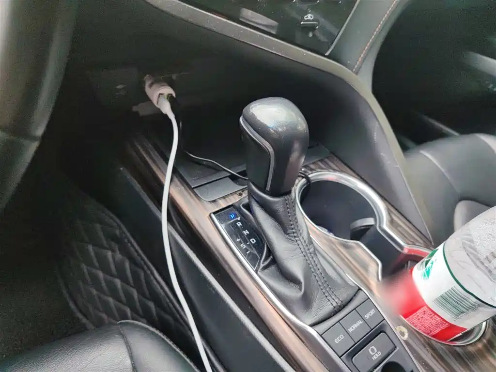 Toyota Camry 2018 2.5G Luxury Edition фото 7