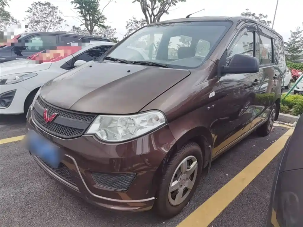 Wuling Motors Wuling Hongguang 2015 — пригон из Китая