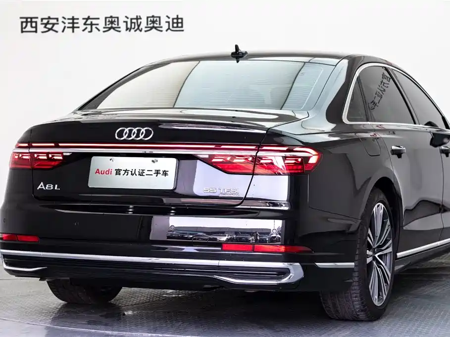 Audi A8 2025 A8L 45 TFSI quattro Luxury фото 24