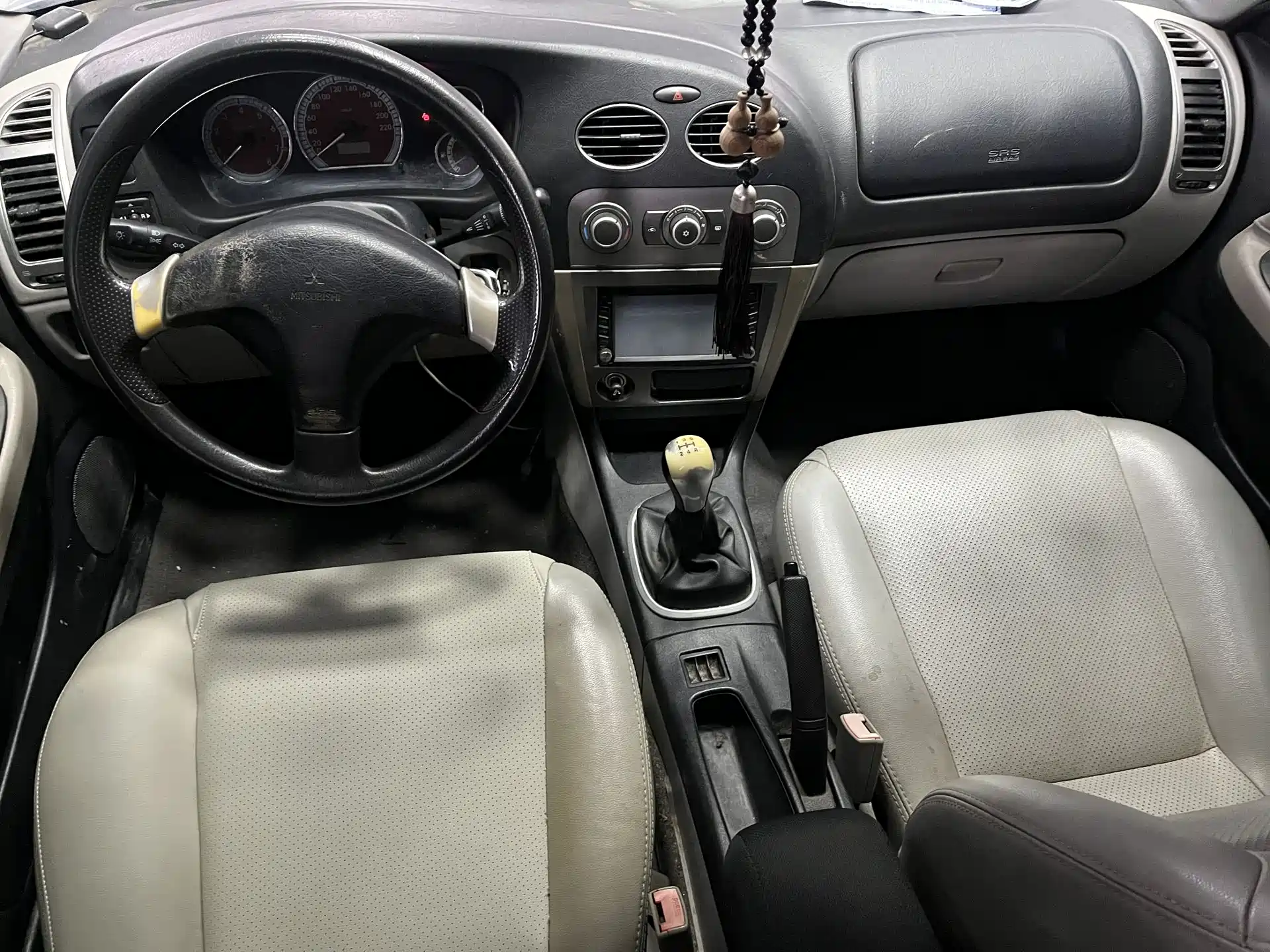 Photo 11 - Mitsubishi Lancer