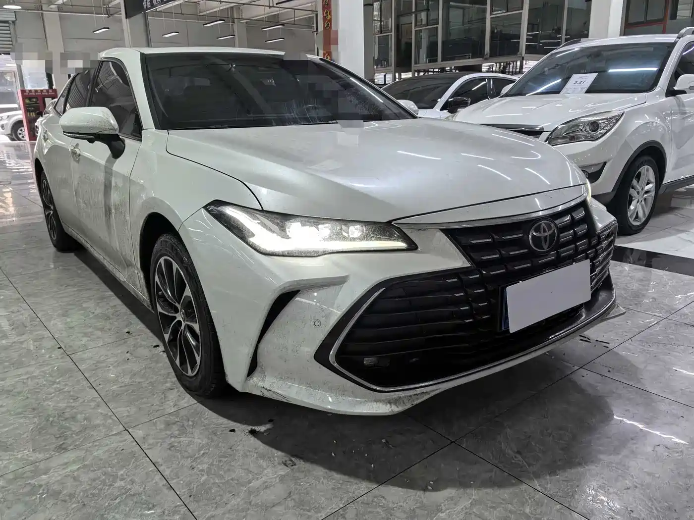 Toyota Avalon 2022 2.0L Progressive Edition фото 3