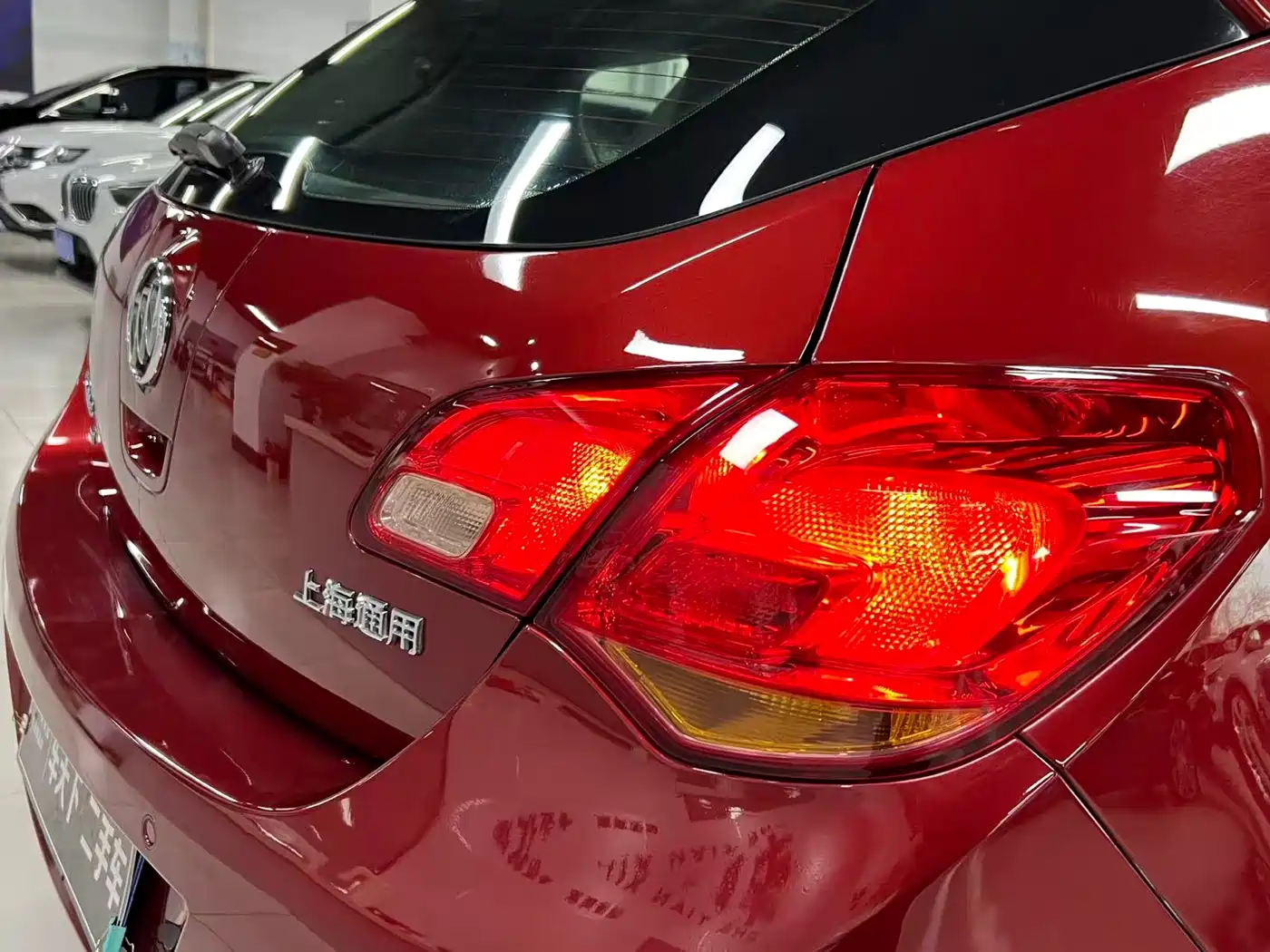 Buick Excelle 2014 XT 1.6L Automatic Fashion фото 7