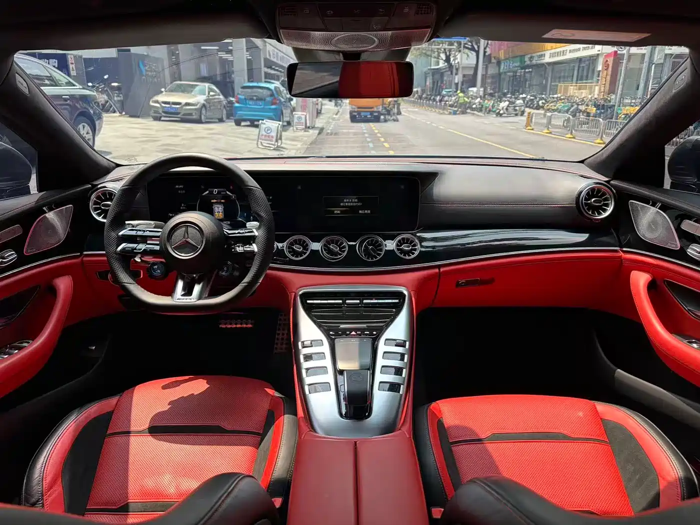 MERCEDES-BENZ AMG GT