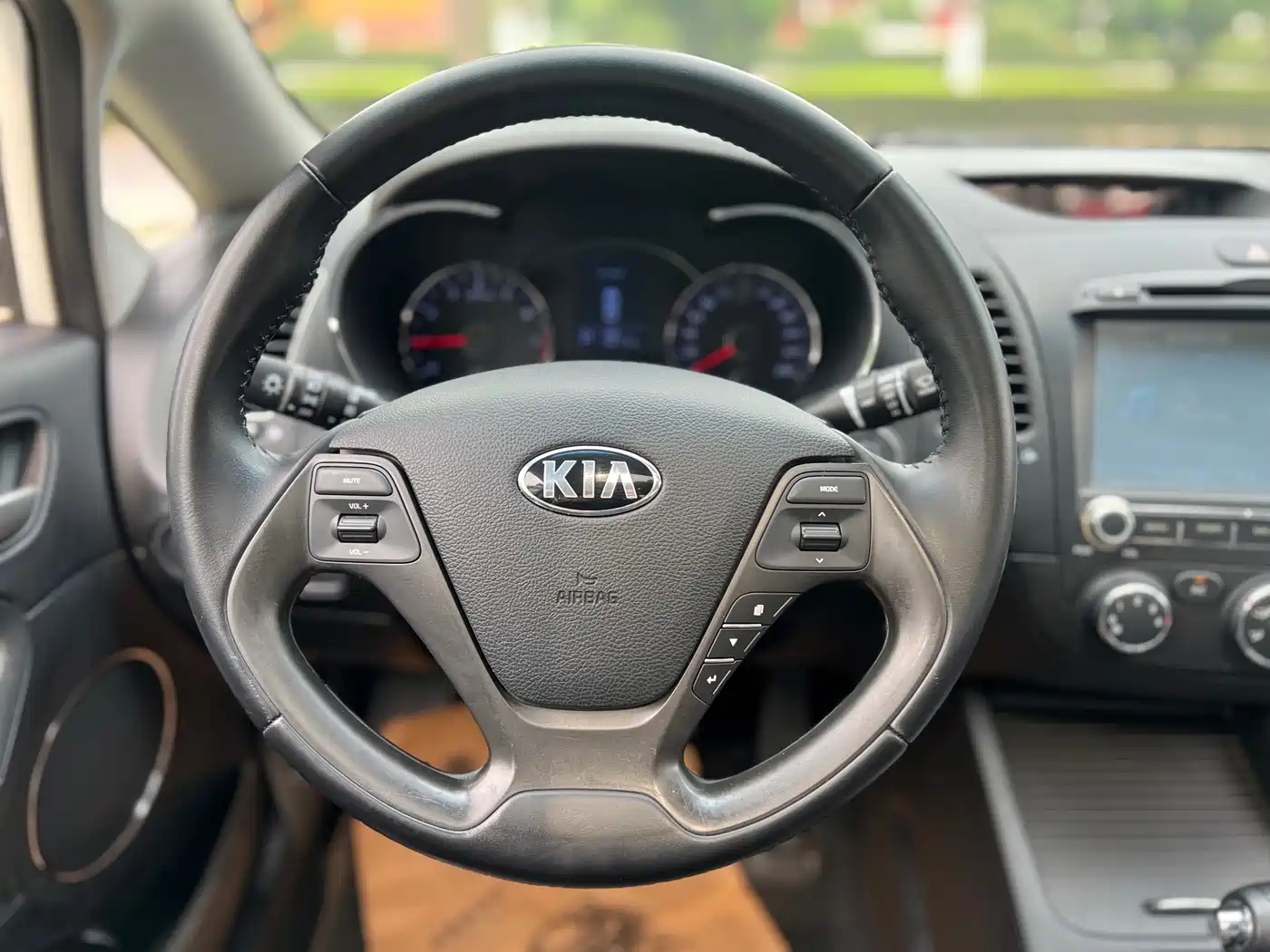 Kia K3 2013 1.6L Automatic GLS фото 11