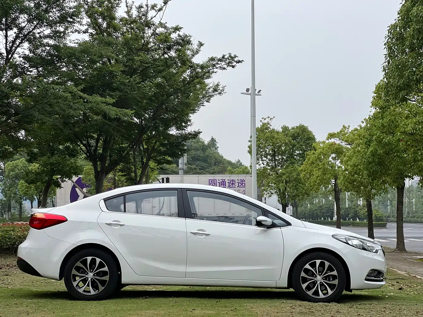 Kia K3 2013 1.6L Automatic GLS фото 22