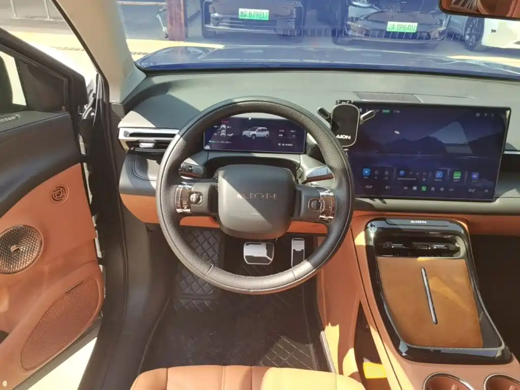Aion V 2025 2024 Aion T-Rex 650 Smart Luxury Edition