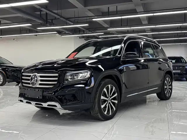 MERCEDES-BENZ GLB