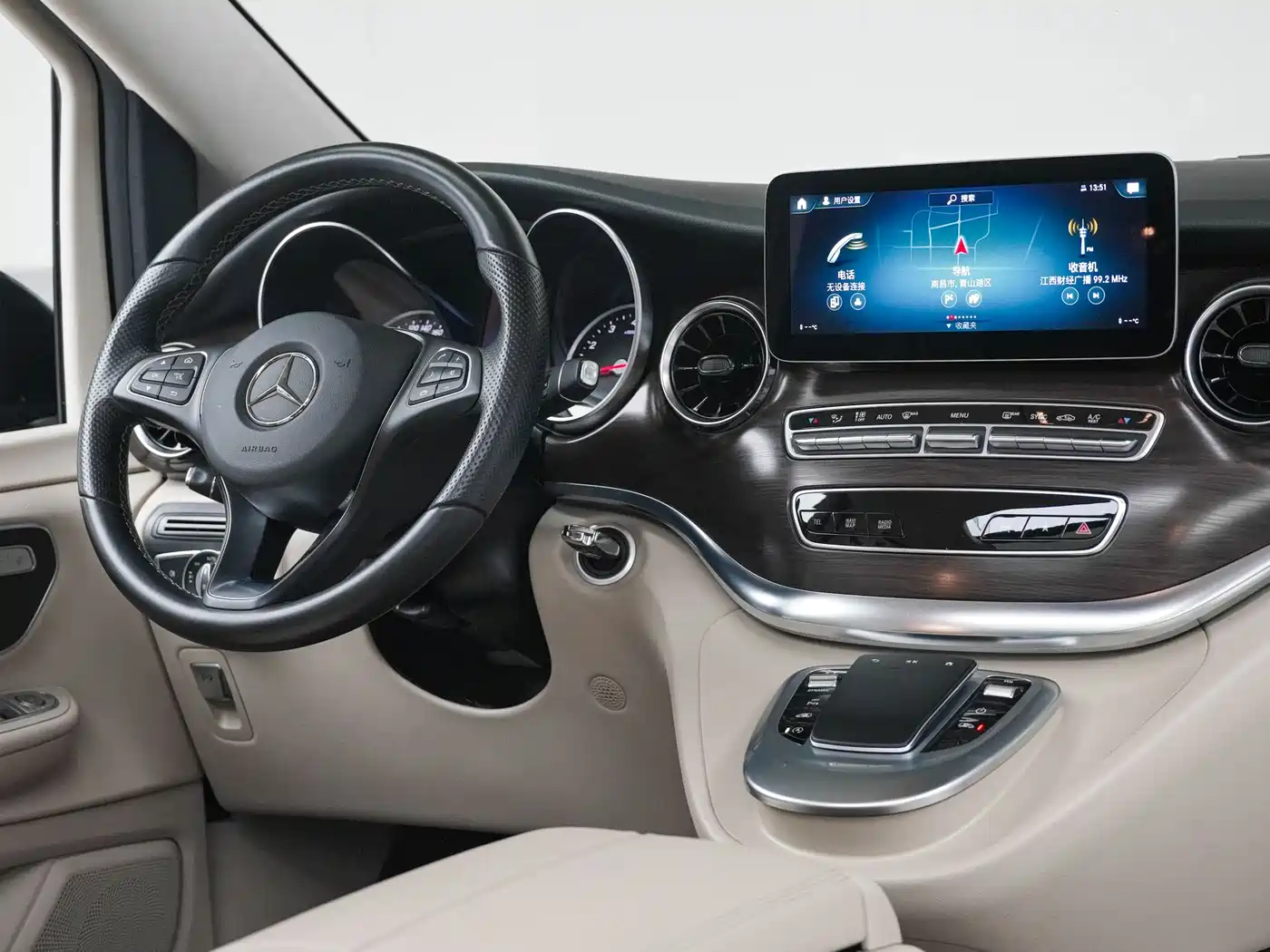 Mercedes-Benz V-Class 2021 V 260 Pilot Edition фото 9