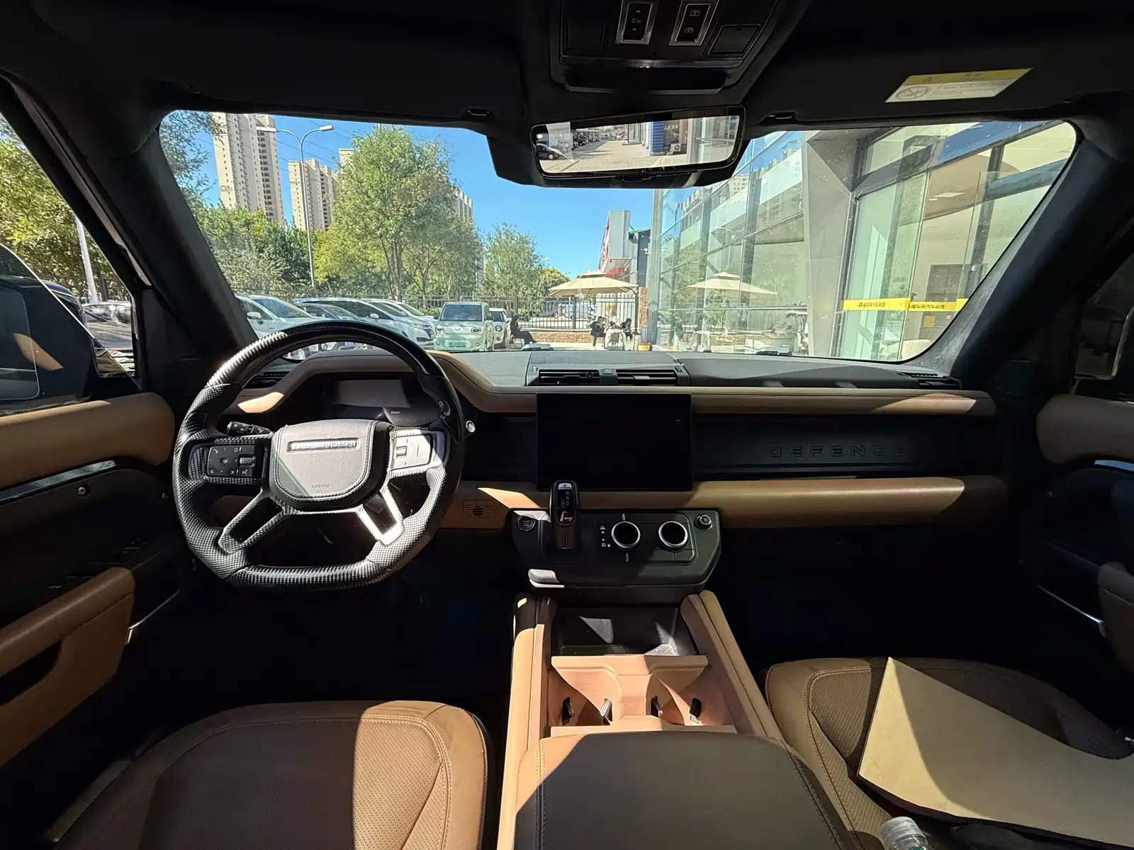 Photo 5 - Land Rover Defender