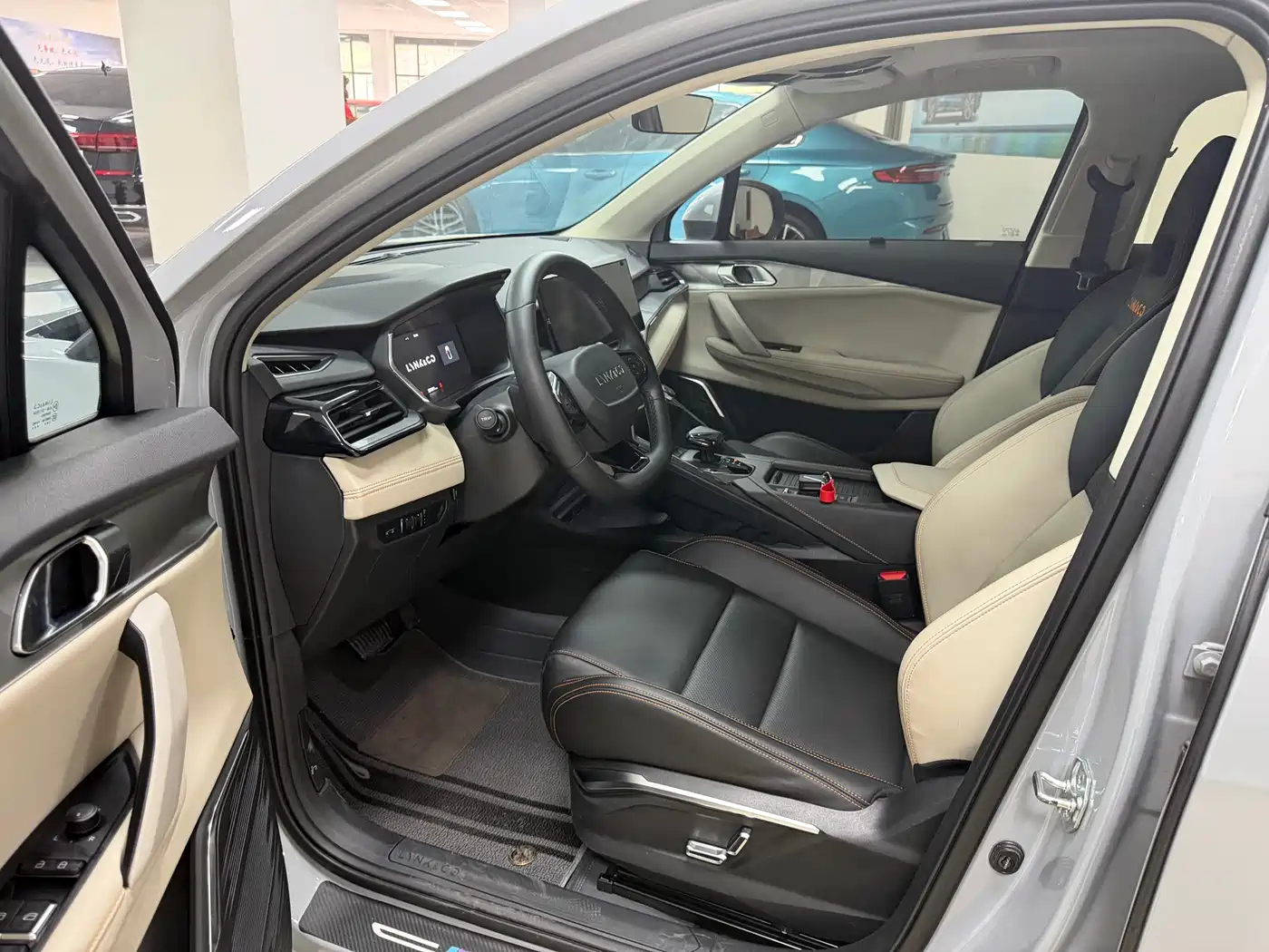 Lynk & Co 06 EM-P 2023 1.5T Remix PHEV Pro фото 4