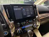 Фото 7 - Toyota Vellfire