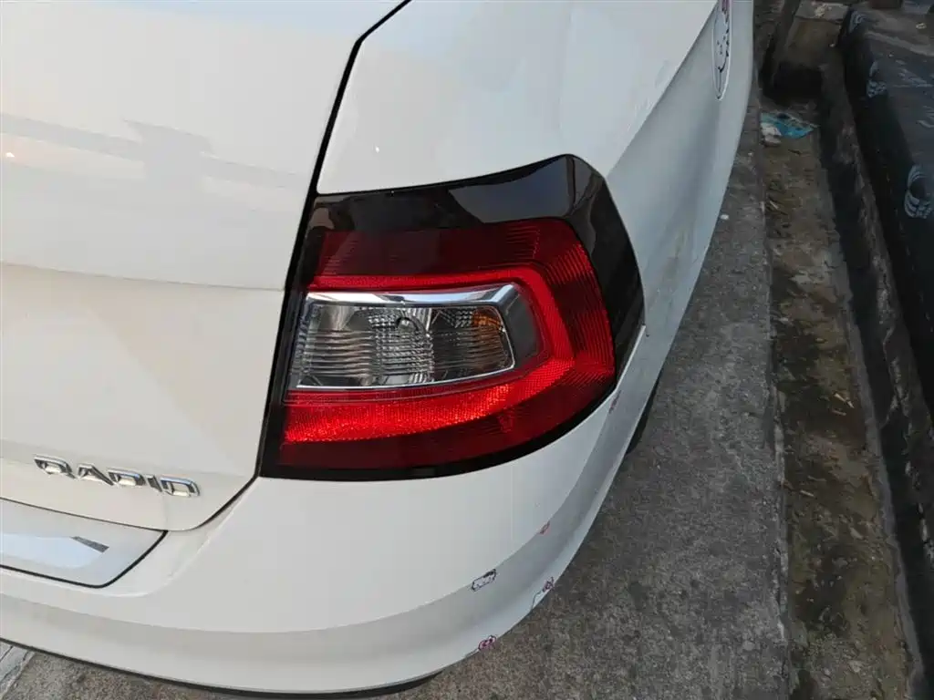 Škoda Rapid 2019 1.5L Automatic Comfort Version China VI фото 8