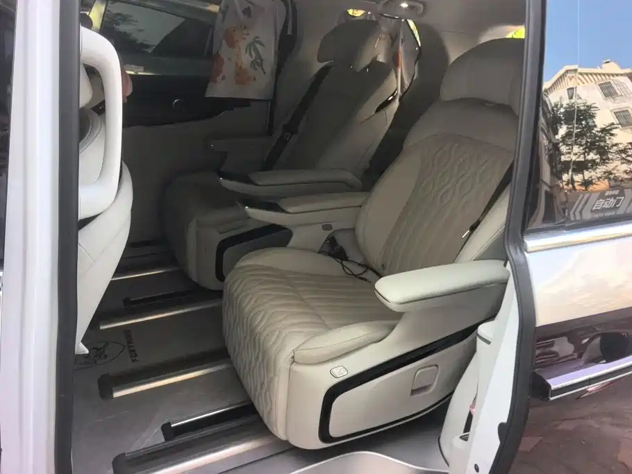Dongfeng Fengxing Starlight V9 2025 2024 1.5TD 200km Cloud Ladder Series Premium